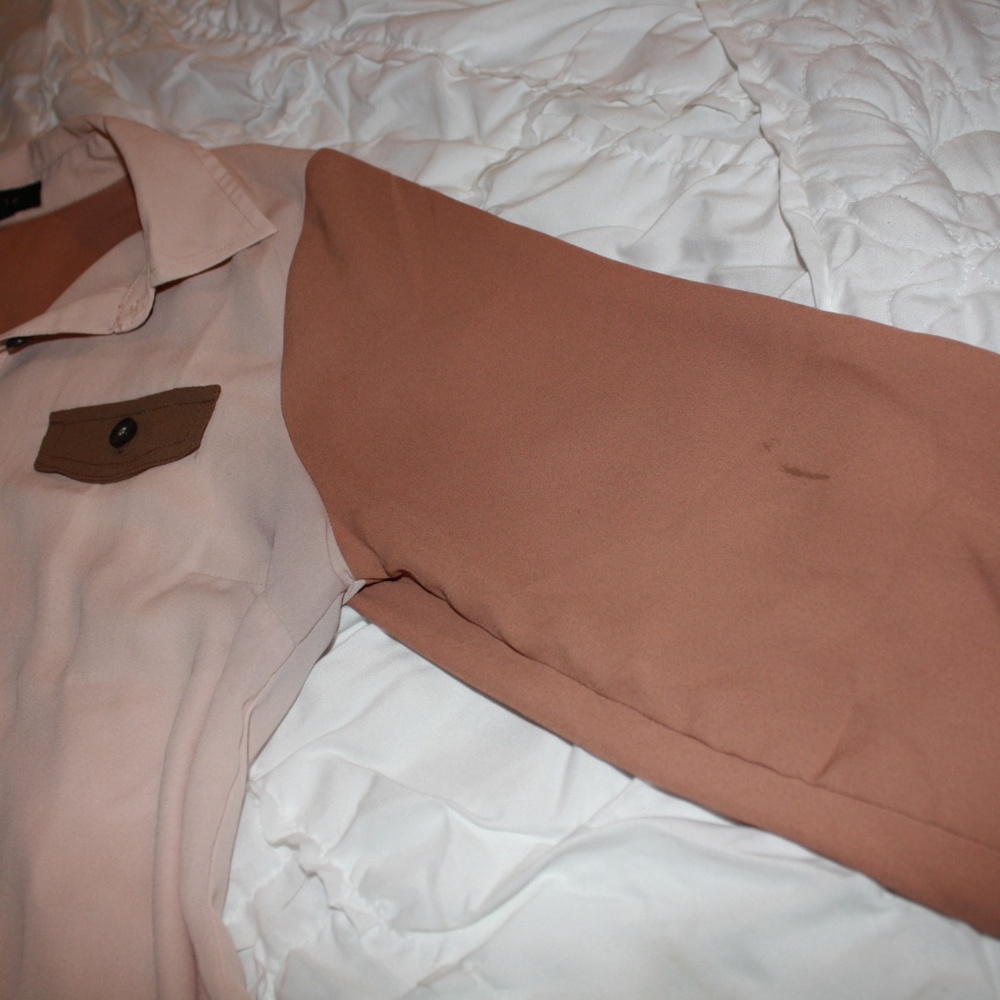 Button down blouse - Picture 2 of 3